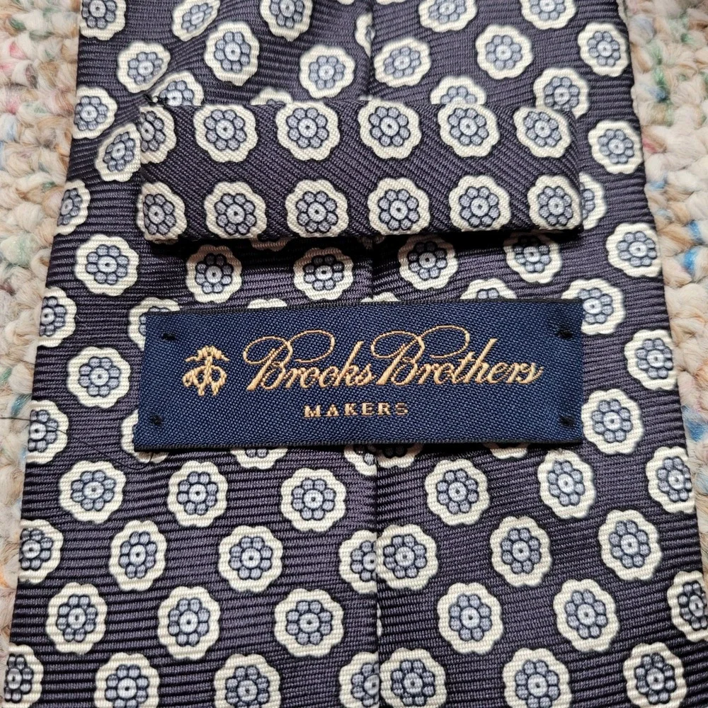 Brooks Brothers Makers Tie Mens OS Navy Blue Silk Medallion Floral Geometric